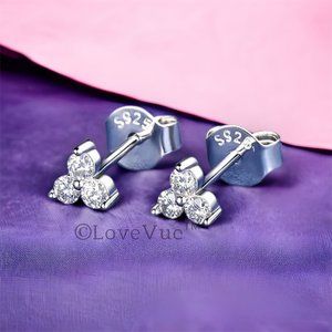 0.20ct. t.w. Diamond Tri-stone Brilliant Cut Stud Earrings